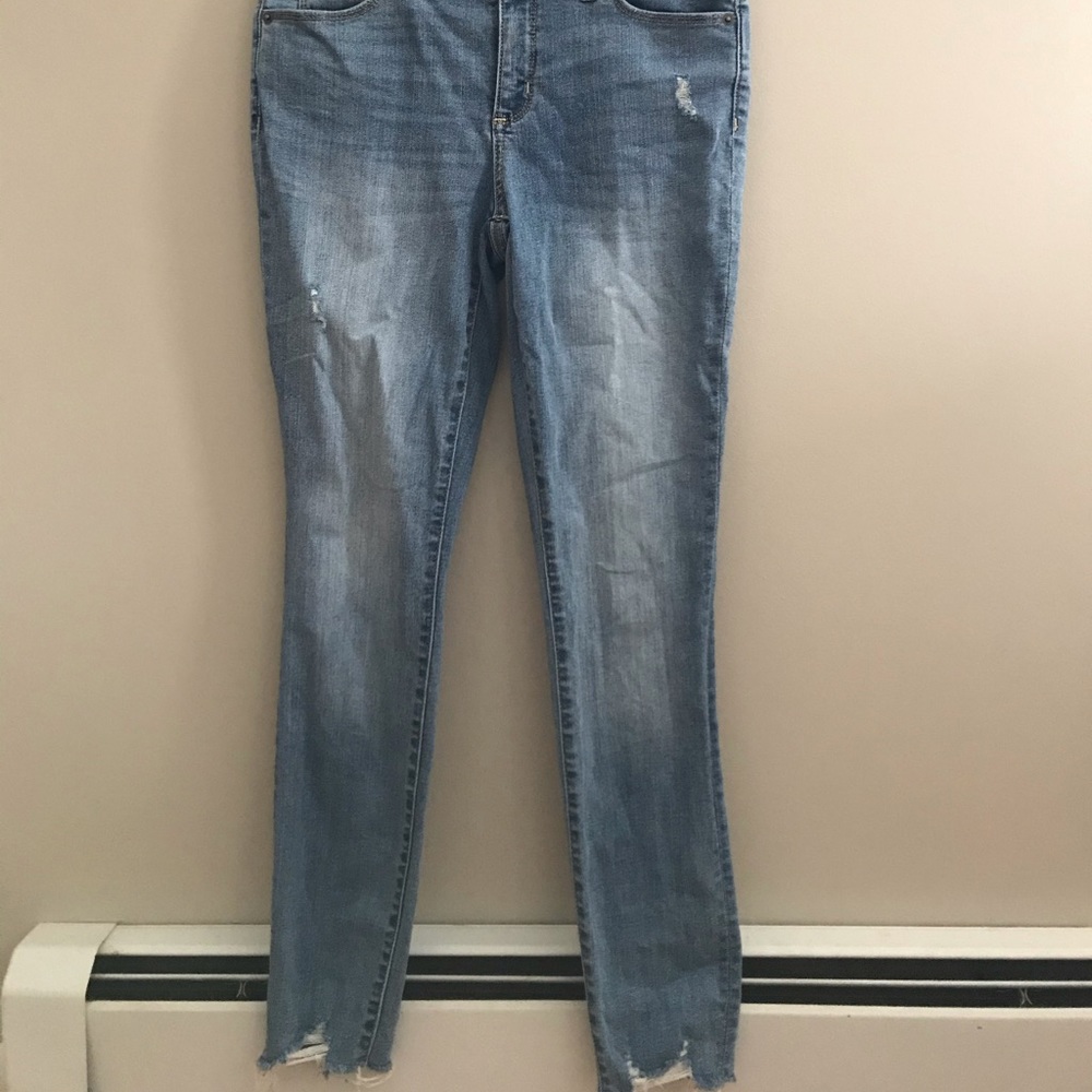 Light wash skinny jeans